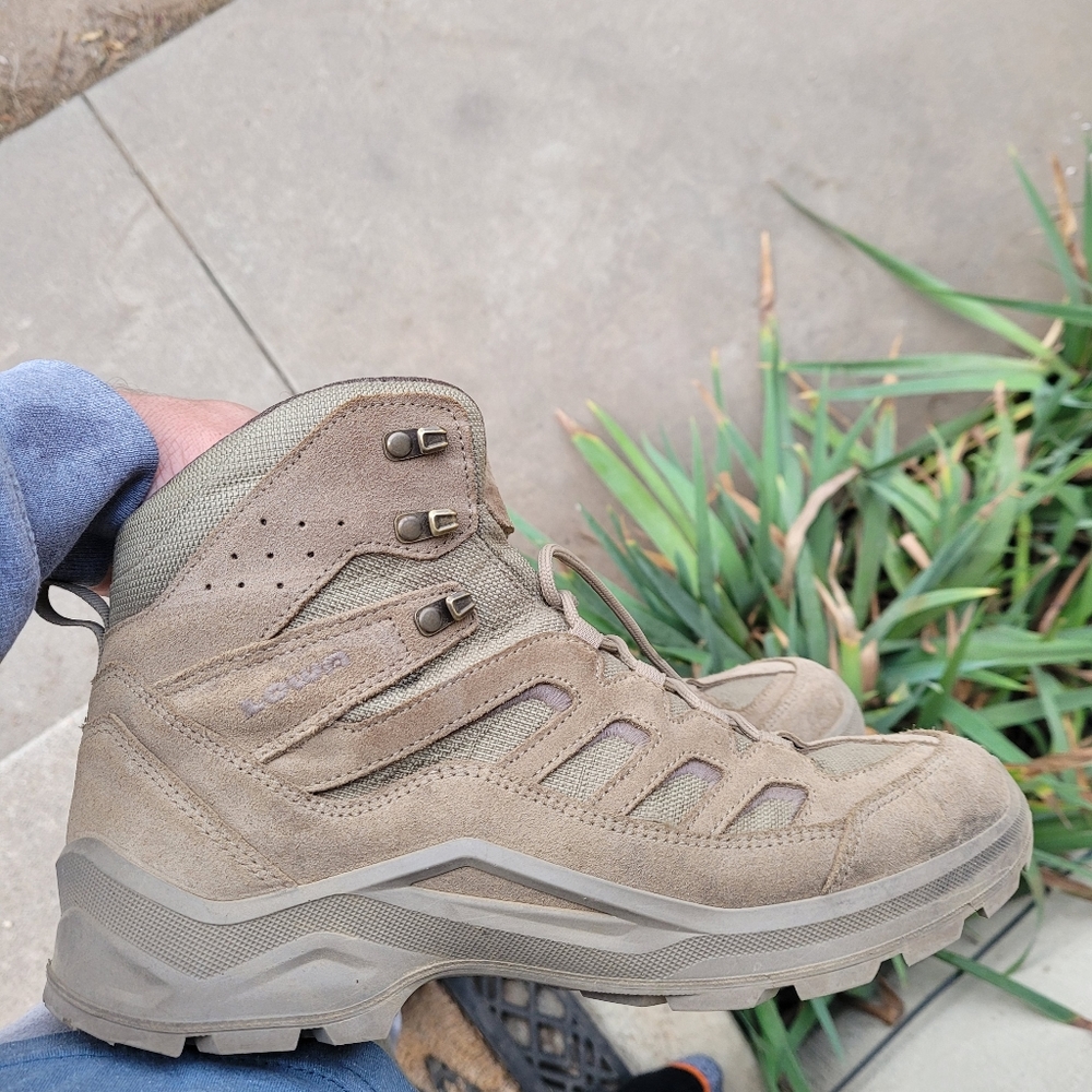 Mens LOWA Leather Hiking Boot size 11